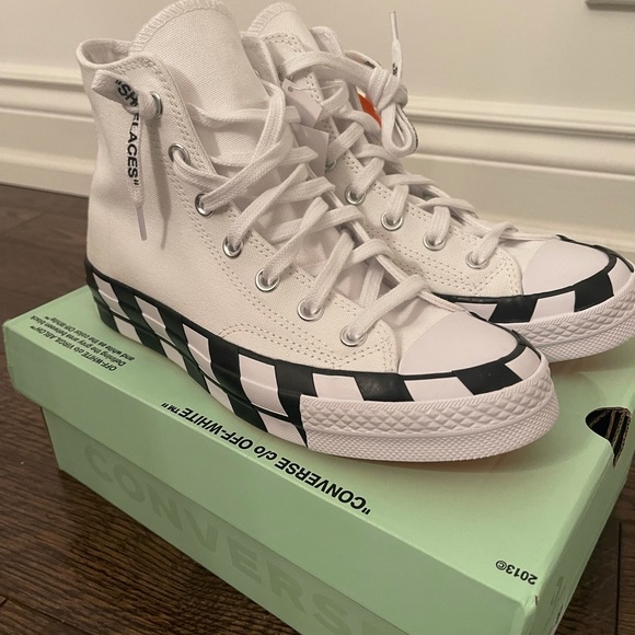 SOLD Off-White Chuck Taylor Hi - Picture 4 of 12